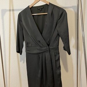 Banana Republic Shimmery Gray Chiffon Dress – Flattering Hourglass Fit